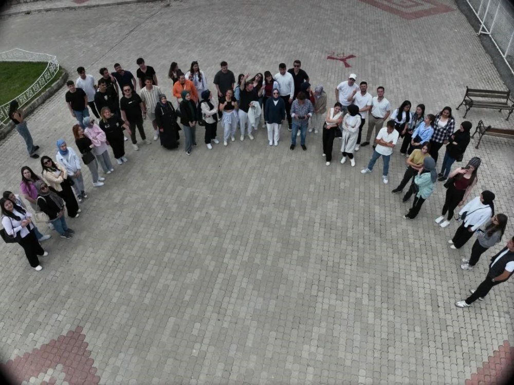 "Ölçme Aletlerinin Kullanımı Ve Drone İle Harita Uygulaması" Konulu Konferans Verildi