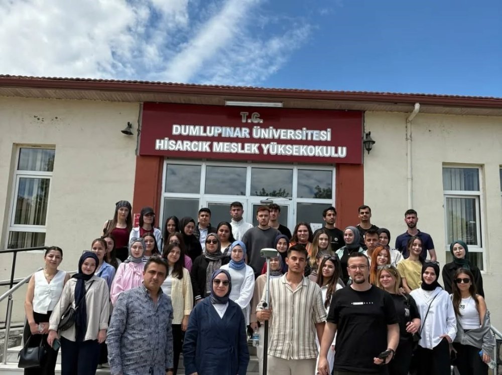 "Ölçme Aletlerinin Kullanımı Ve Drone İle Harita Uygulaması" Konulu Konferans Verildi