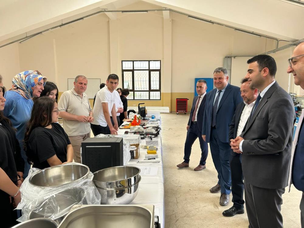 osmaneli-osbden-mesleki-egitime-destek1.jpg