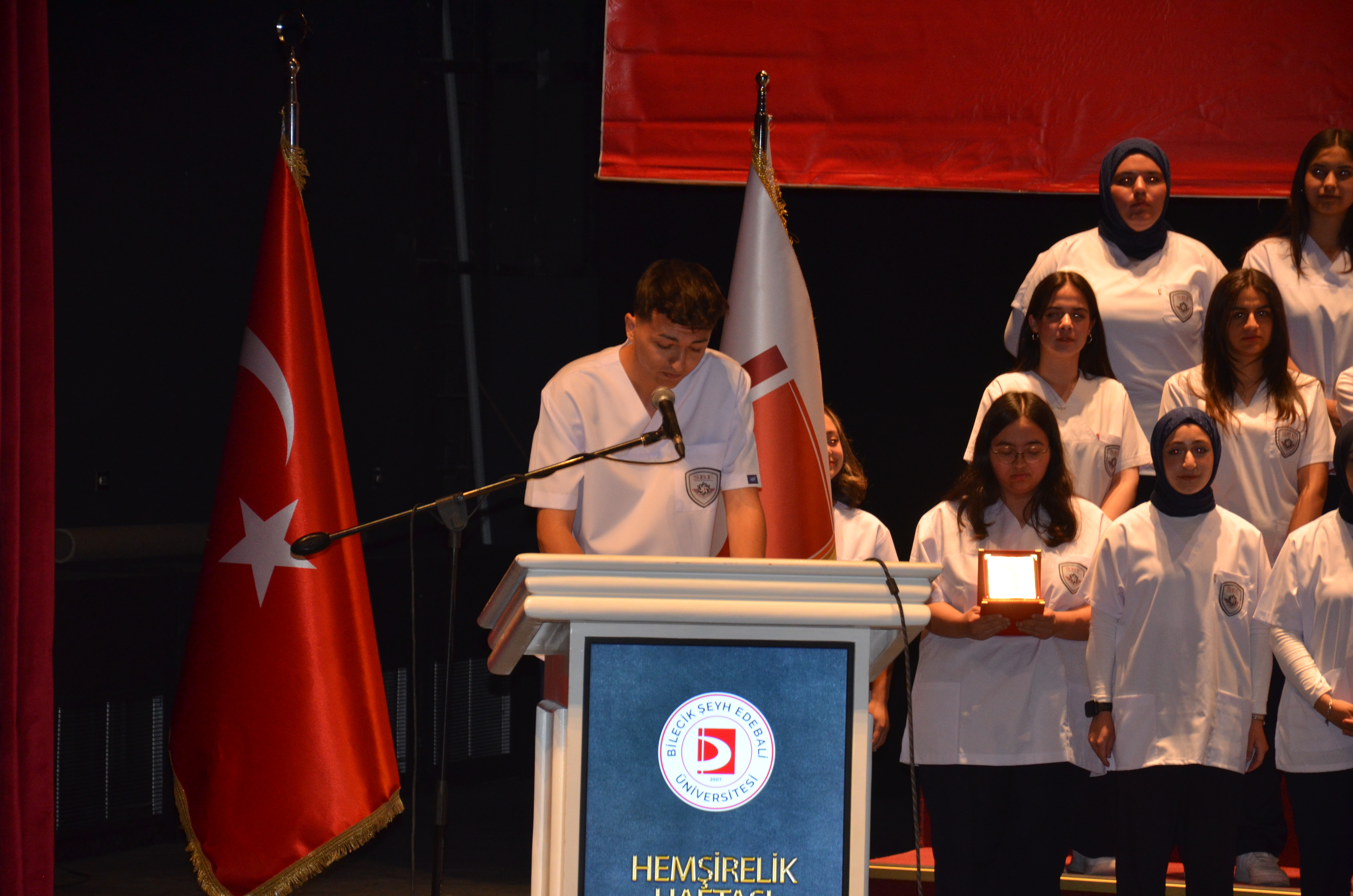 bseude-beyaz-onluk-giyme-toreni-gerceklestirildi-10.jpg
