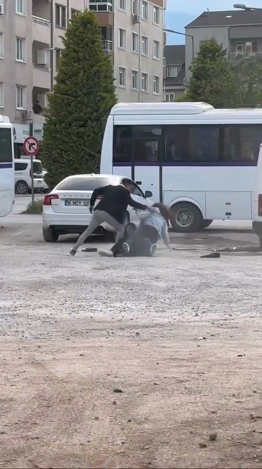 İki Genç Kızın Kavgası Kamerada