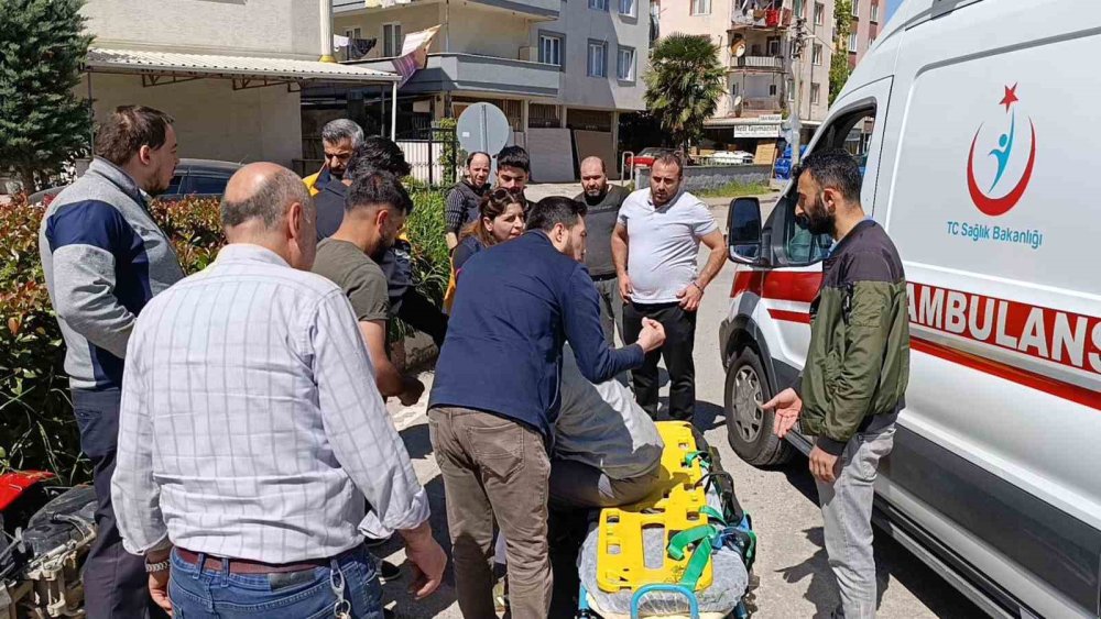 Kamyonet İle Çarpıştı Tedaviyi Reddetti, Hastanede Beyin Kanaması Sebebiyle Yoğun Bakıma Alındı