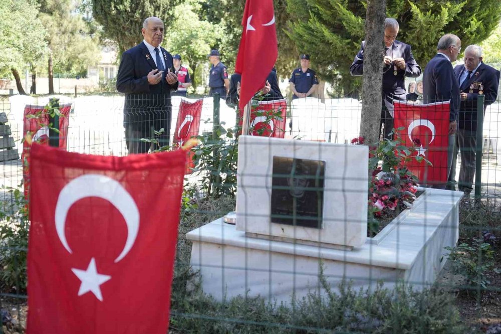 Şehidinin Adının Verildiği Okul Öğrencilerinden Şehide Vefa