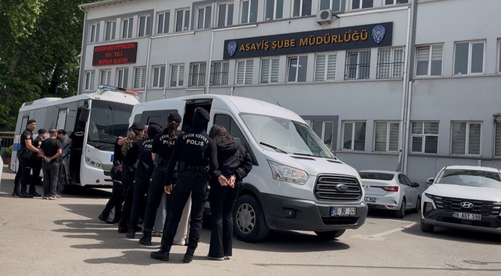 Dolandırıcı Şebekesi Çökertildi!