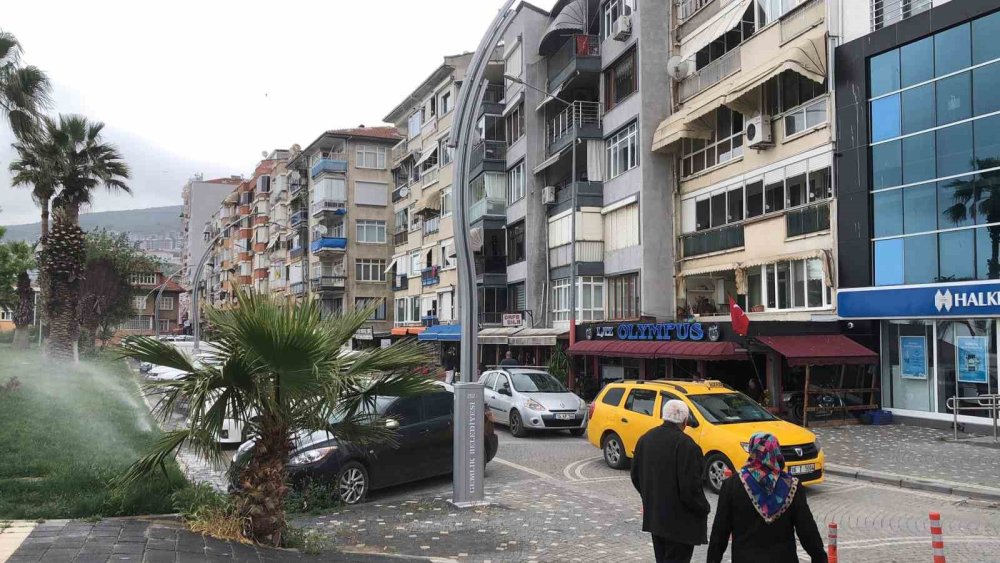 Genç Kadını Sürükleyerek Kaçırmaya Çalıştılar
