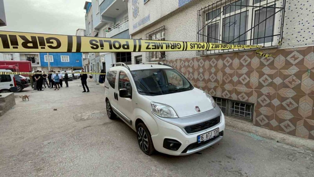Husumetlisine Pusu Kurup 5 El Ateş Etti