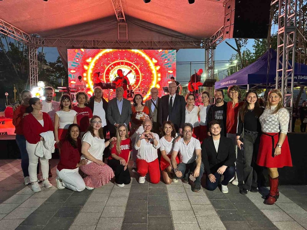 3D Gençlik Festivali'nde gençler belediye başkanlarıyla buluştu