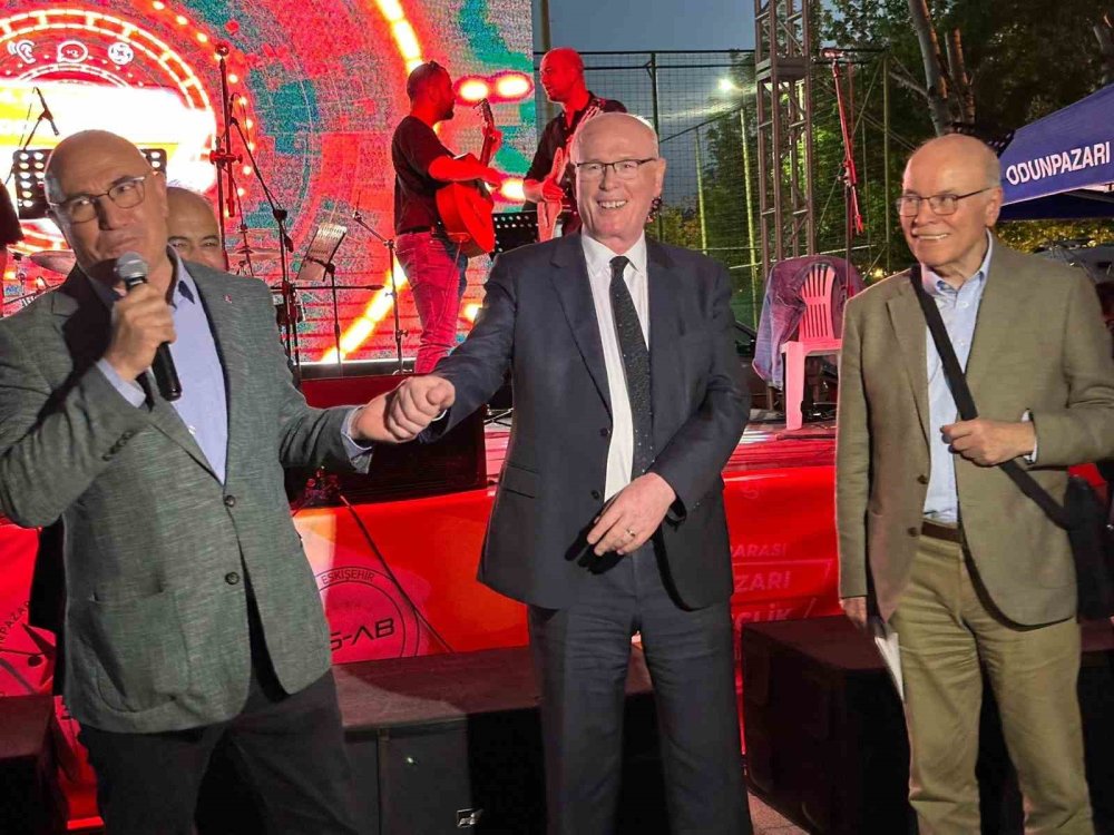 3D Gençlik Festivali'nde gençler belediye başkanlarıyla buluştu
