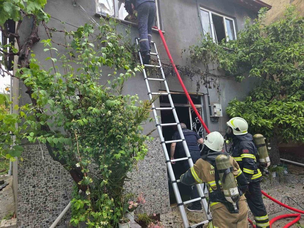 Elektrik Tesisatından Yangın Çıktı