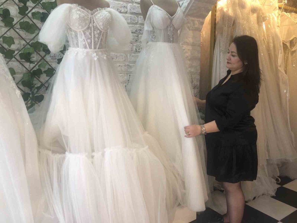 Mesleğini Bırakıp Gelinlikçi Oldu