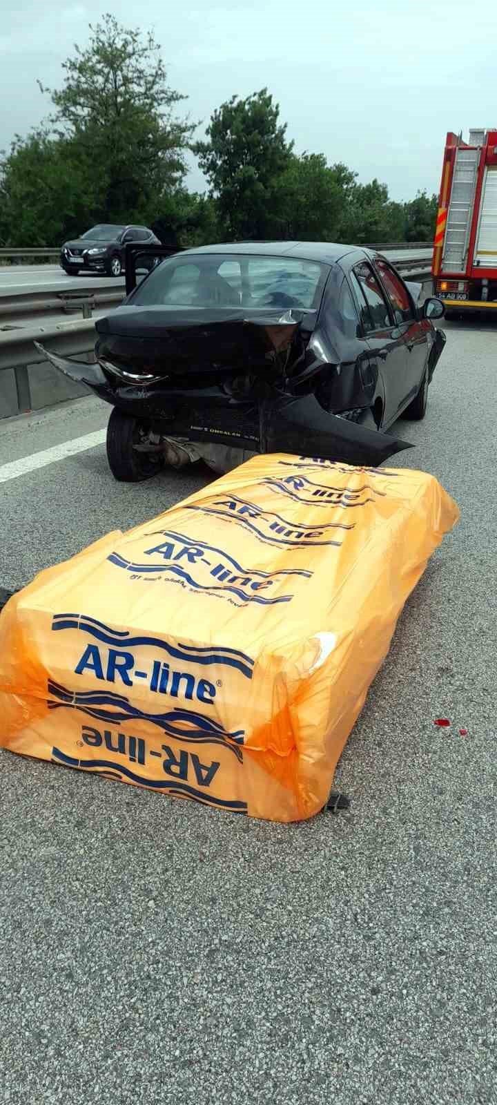 Otoyolda Zincirleme Kaza: 3 Yaralı