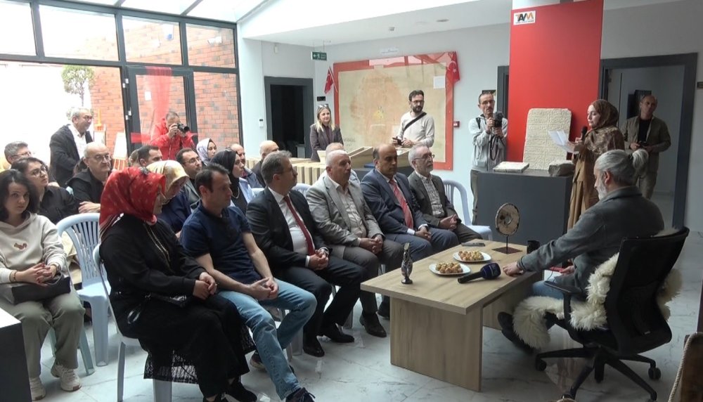 Yönetmen Ahmet Uluçay Anıldı