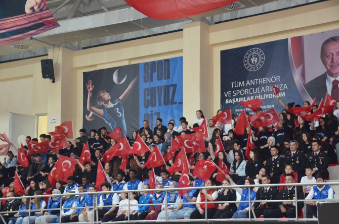 19-mayis-coskuyla-kutlandi4.jpg