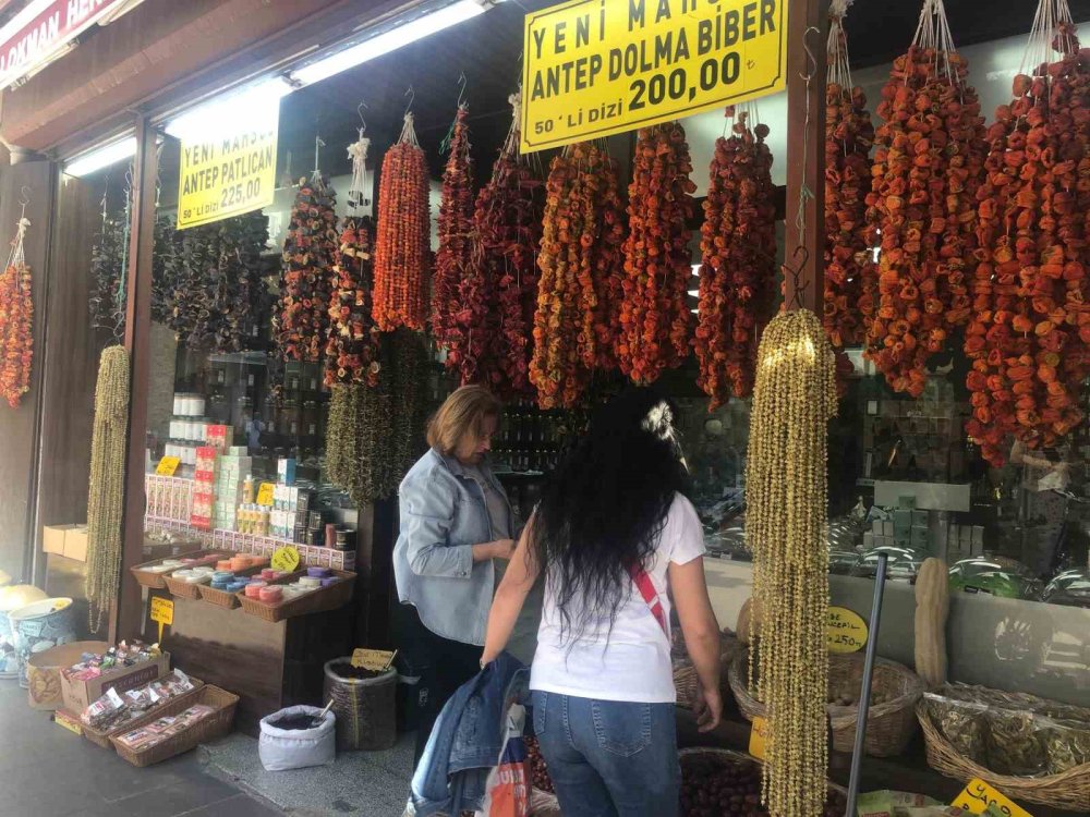 Kuru Meyve Ve Sebzeye Her Mevsim Talep Var