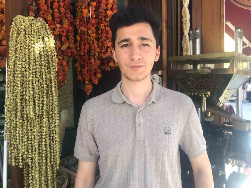 Kuru Meyve Ve Sebzeye Her Mevsim Talep Var