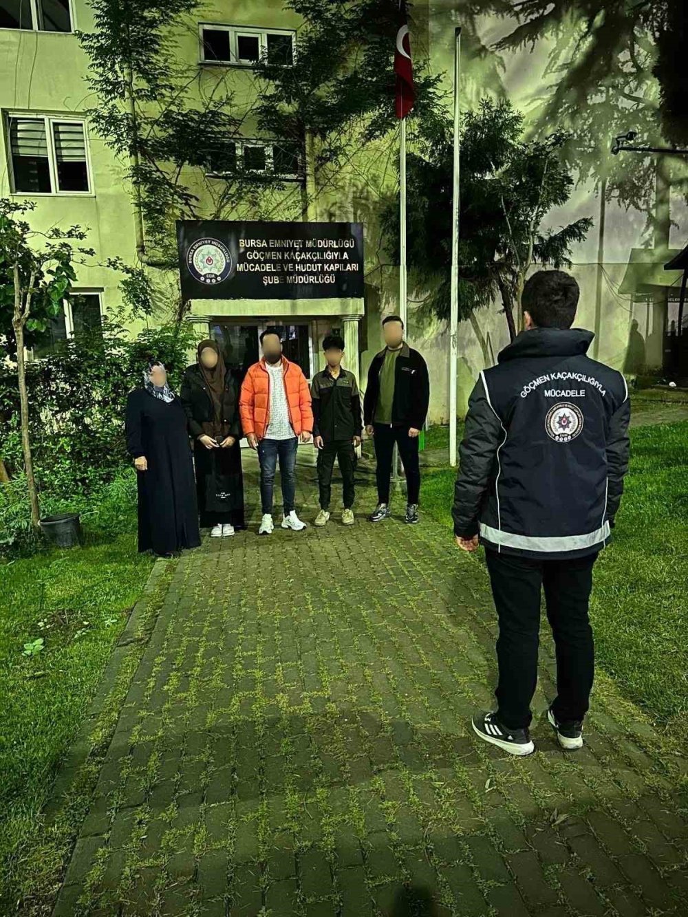 Yabancı Uyruklu Şahısları Kaçak Taşıyan Organizatörlere Yönelik Operasyon Yapıldı