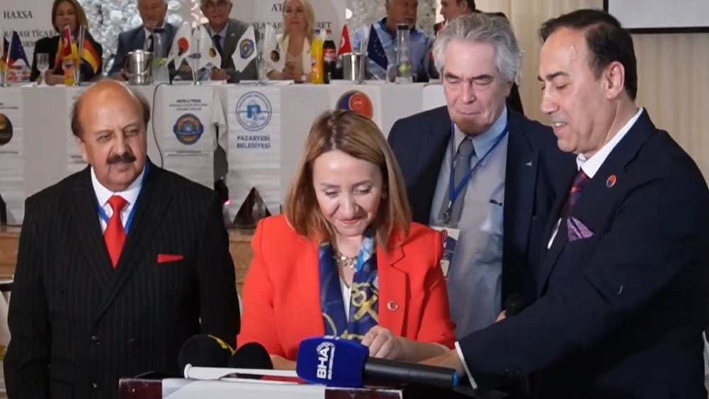 Başkan Tekin, Avrupa Belediye Başkanları Konseyi’nde Türkiye’yi Temsil Etti