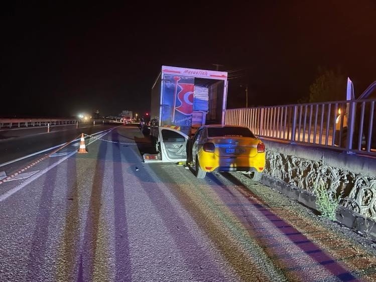 Bilecik Yolunda Feci Kaza! 1 Kişi Öldü 1 Kişi Yaralandı
