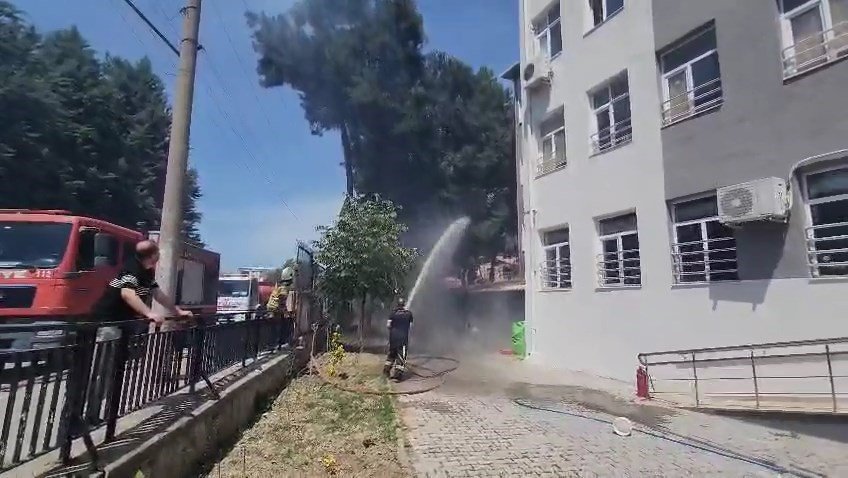 Öğrencilerin Motosikletleri Alev Alev Yandı