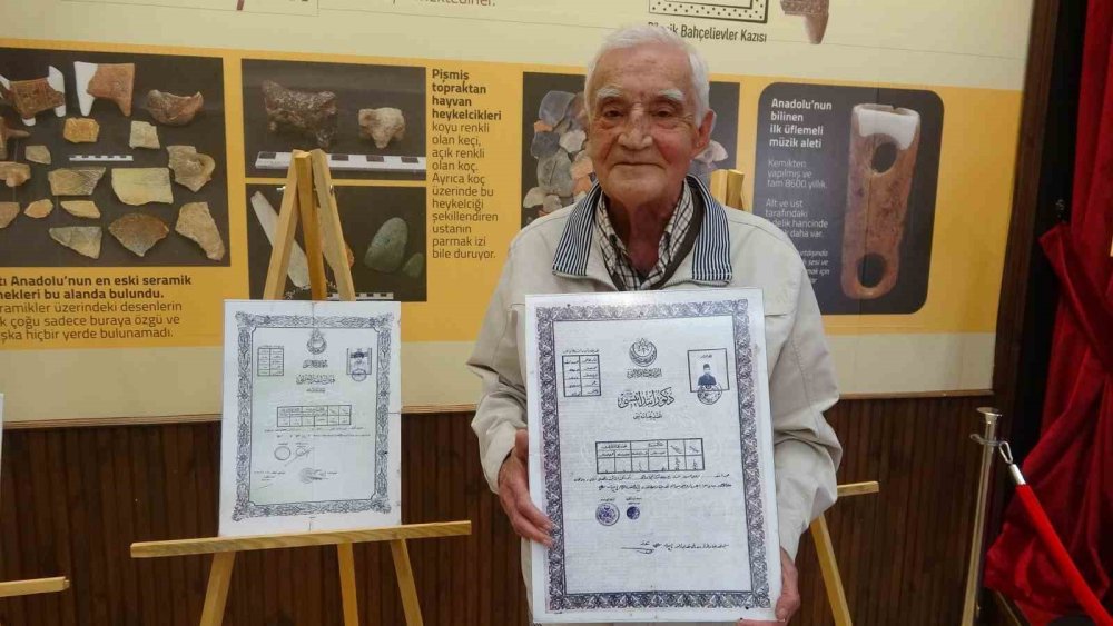 Emekli Valinin Müzeye Bağışladığı Diploma, İlgi Odağı Oldu