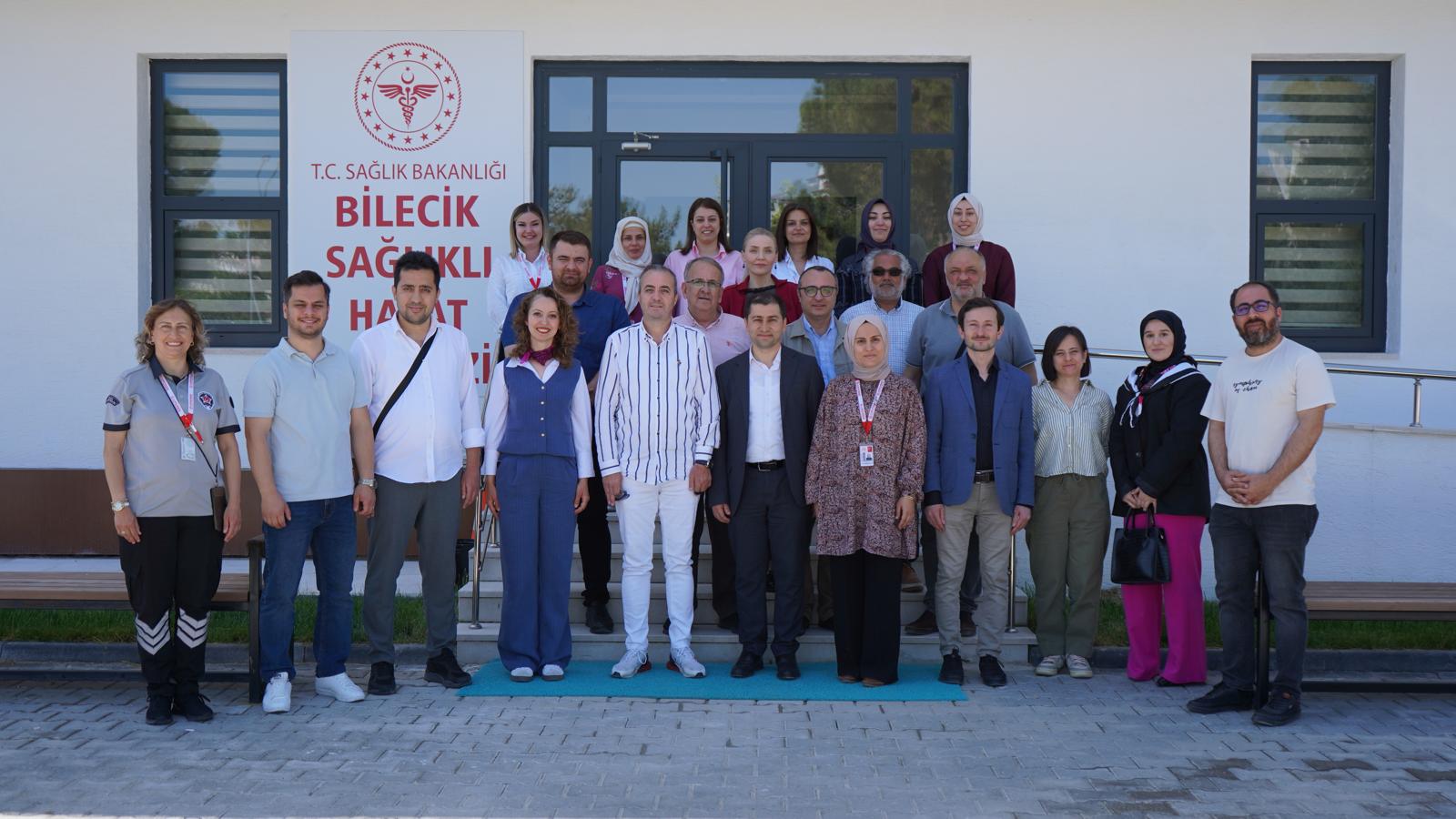 l-saglik-muduru-dr-ferhat-damkaci-basinla-bulustu-4.jpeg