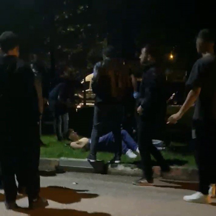 "Lazer Tutma" Kavgasında 2 Kişi Bıçaklandı