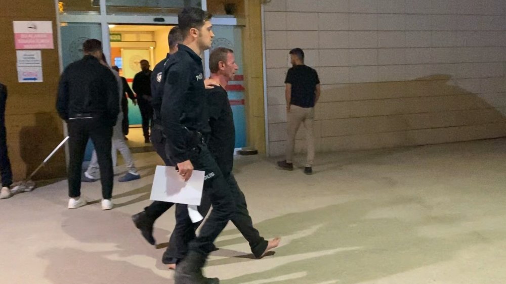 Polis Baltalı Saldırganı Havaya Ateş Açarak Etkisiz Hale Getirdi