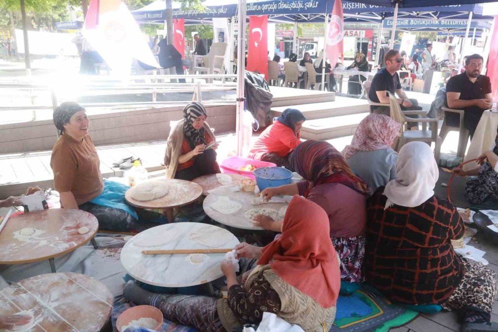 Türk Silahlı Kuvvetlerini Güçlendirme Vakfı Hayır Panayırı Düzenledi