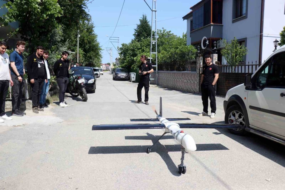 Düğün Konvoyunun Önünü İnsansız Hava Aracı İle Kestiler