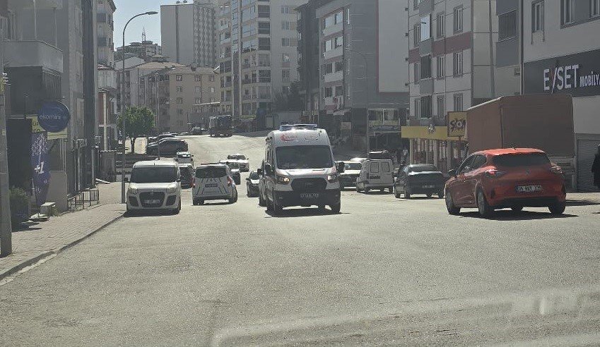 Park Etmek İstersen Motosiklete Çarptı