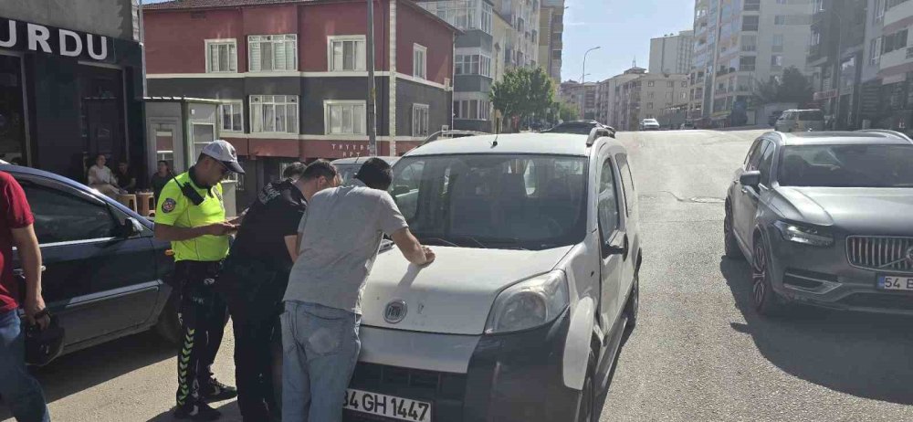 Park Etmek İstersen Motosiklete Çarptı