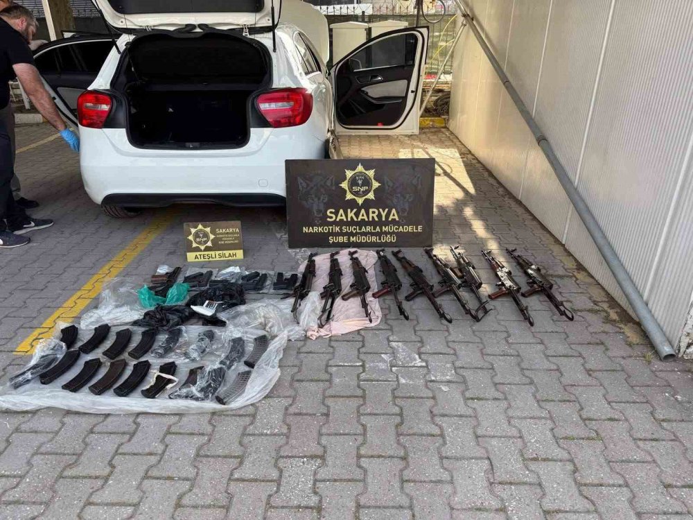 Uyuşturucu Sandılar, Silah Deposu Çıktı