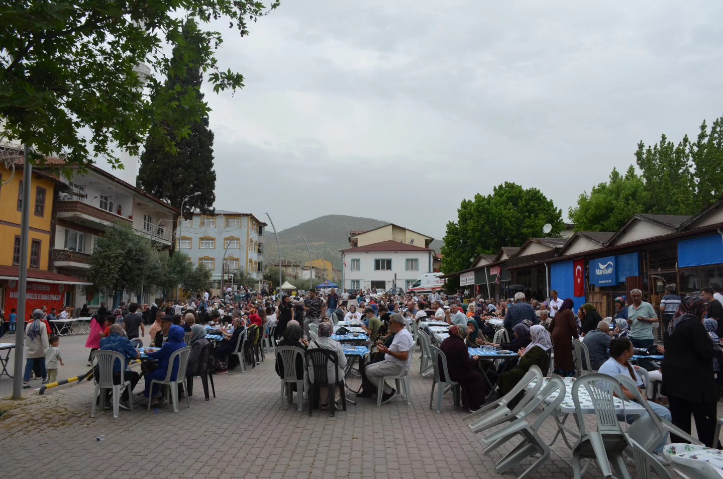 bayirkoyde-gelenek-bozulmadi-2.jpg