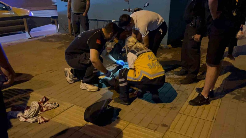 İki grup arasında çıkan bıçaklı kavgada 3 kişi yaralandı