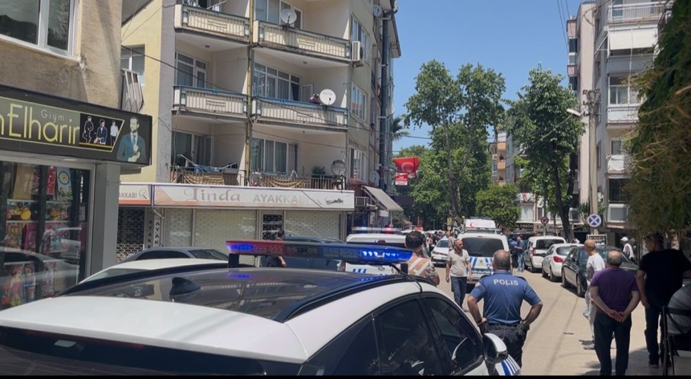 Park Kavgası İki Esnafı Birbirine Düşürdü : 2 Yaralı