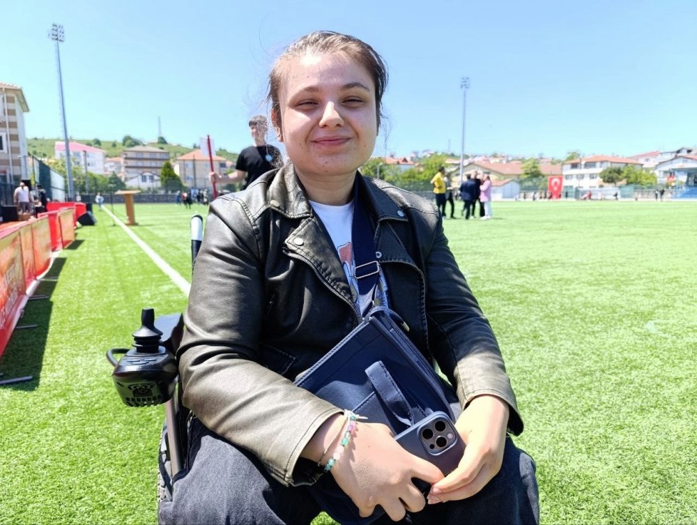 Engelleri Aştı, İki Üniversite Okuyup Gazetecilik Yapıyor