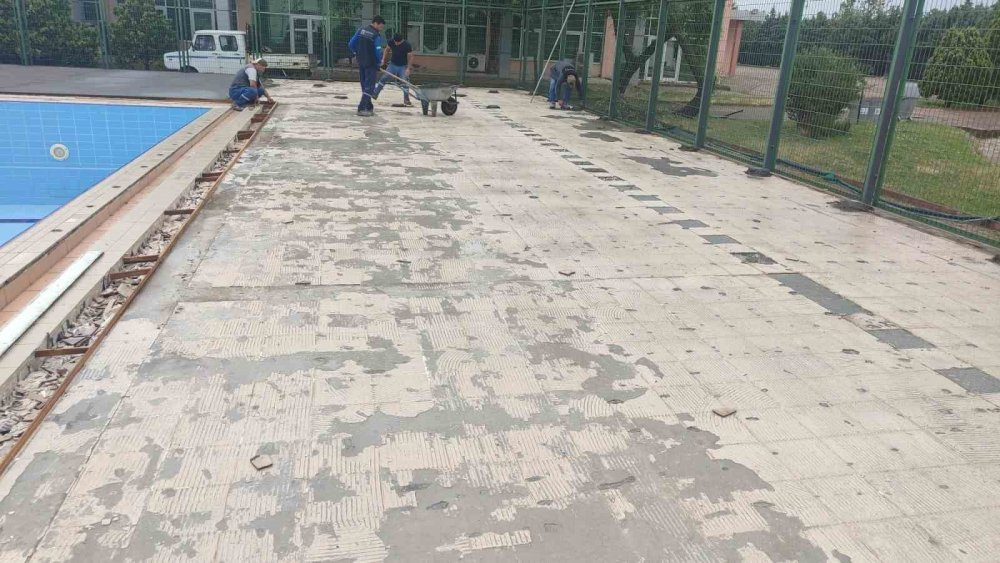 Yüzme Havuzu Yaza Hazırlanıyor