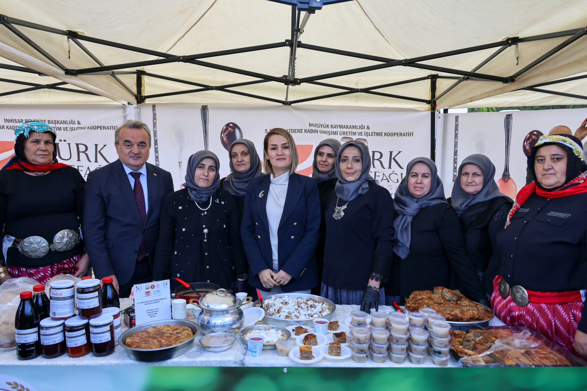 bilecikin-yoresel-tatlari-davetlilerle-bulustu.jpg