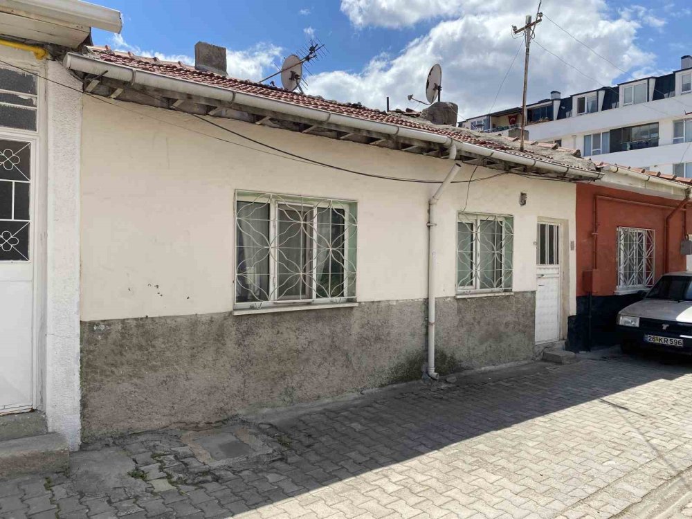 Çöp Ev Mahalleliyi İsyan Ettirdi