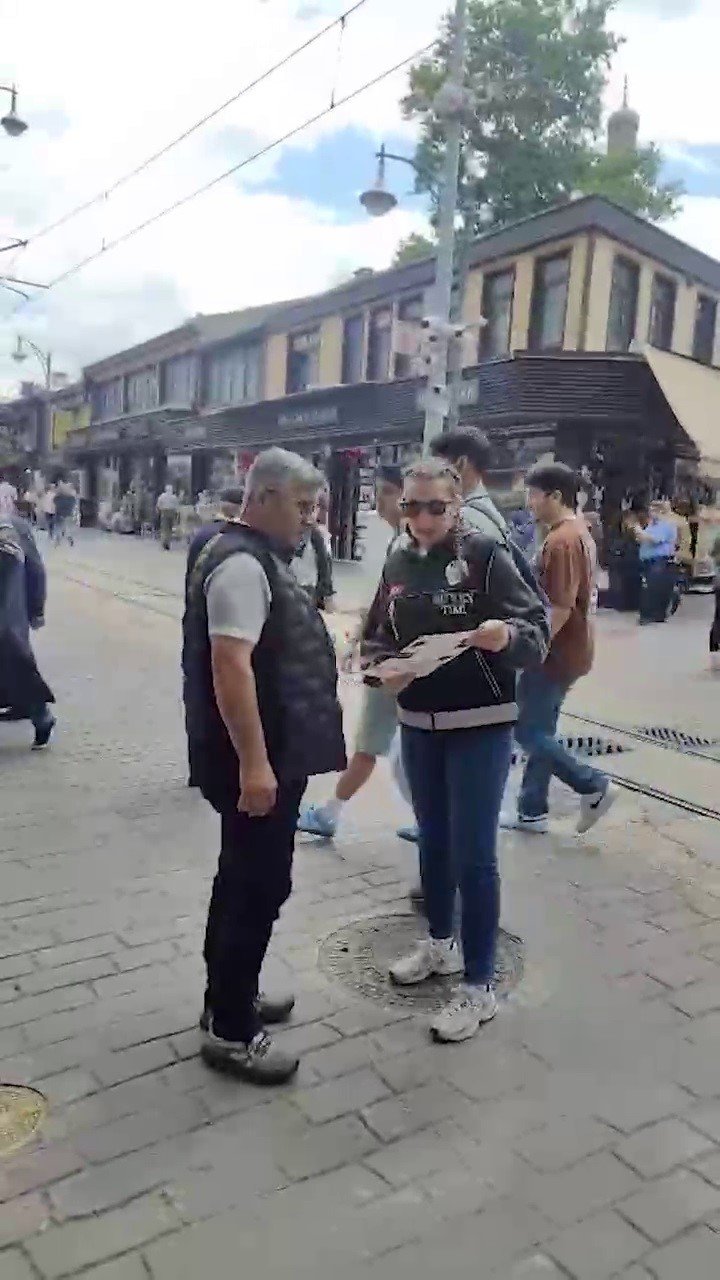 Polis Vatandaşları Dolandırıcılık Olaylarına Karşı Bilgilendirdi