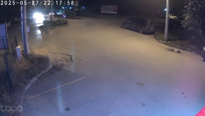 Drift Yapan Otomobil Ağaca Çarptı: 3 Yaralı