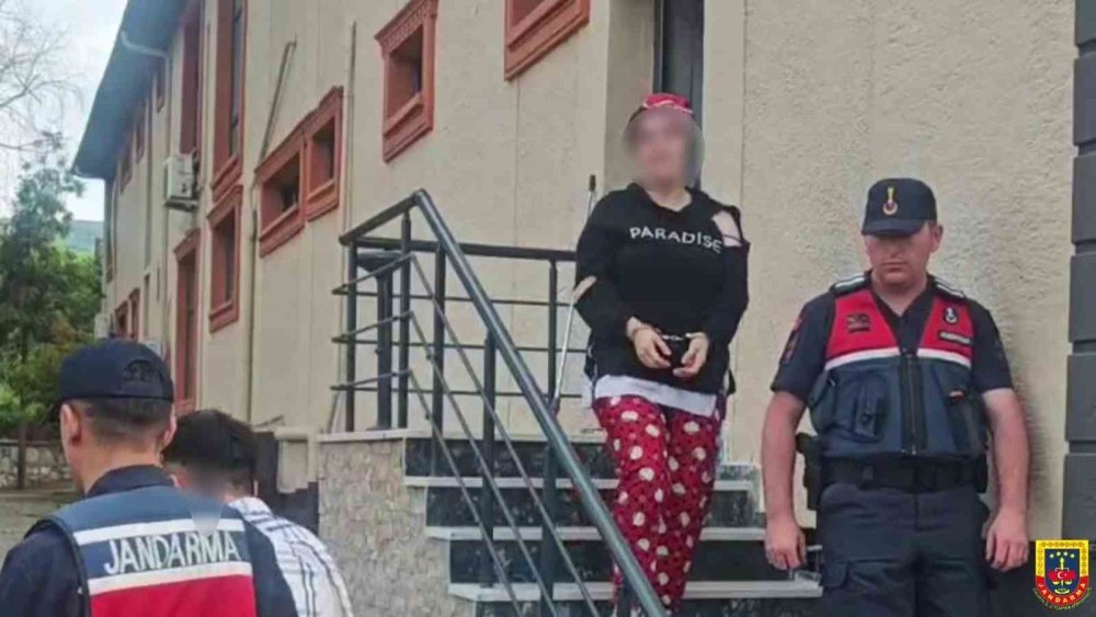 Sahte Alıcılar 4 Küçükbaş Hayvanı Çalıp Kaçtı