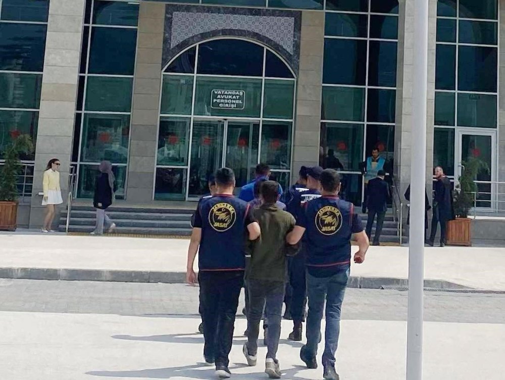 4 Kablo Hırsızı Suçüstü Yakalandı