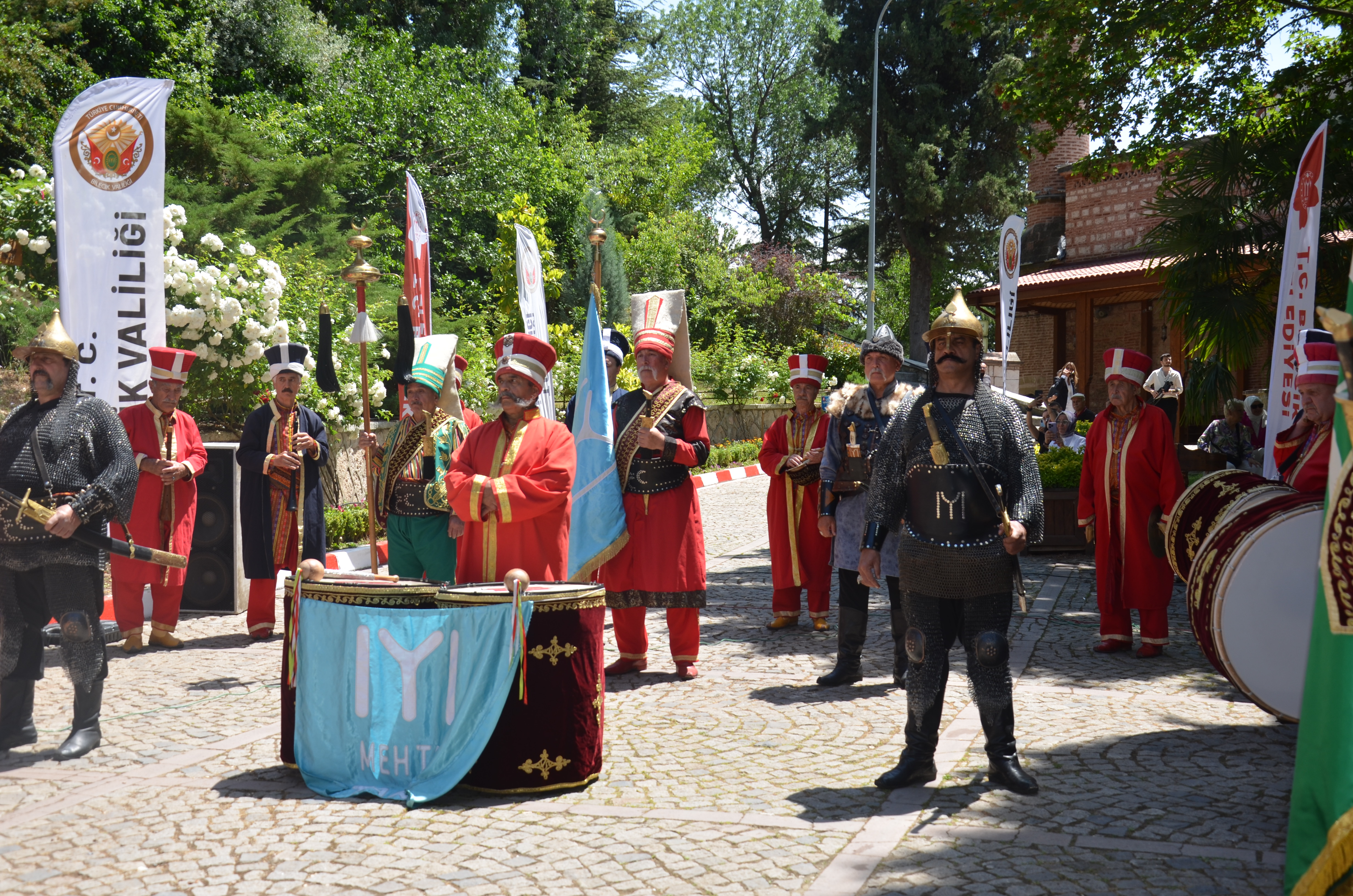 bilecikin-fethi-coskuyla-kutlandi-18.jpg