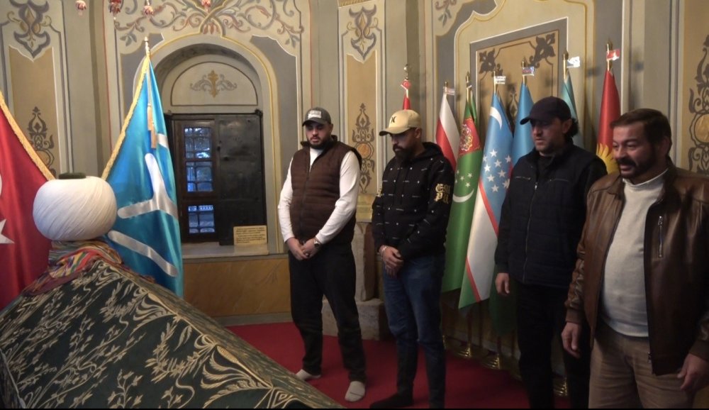 Ertuğrulgazi Türbesi'ni ziyarete Filistin'den geldiler