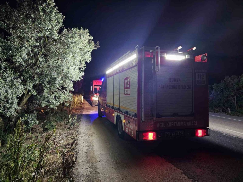 Feci Kaza: Tır Otomobili Biçti!
