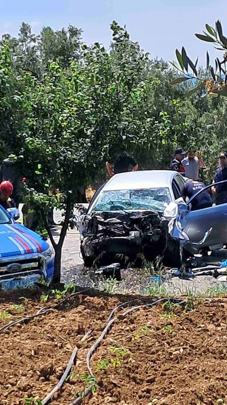 Hatalı Sollama Yapan Otomobil Jandarma Ekibiyle Çarpıştı: 1 Ölü 2 Yaralı