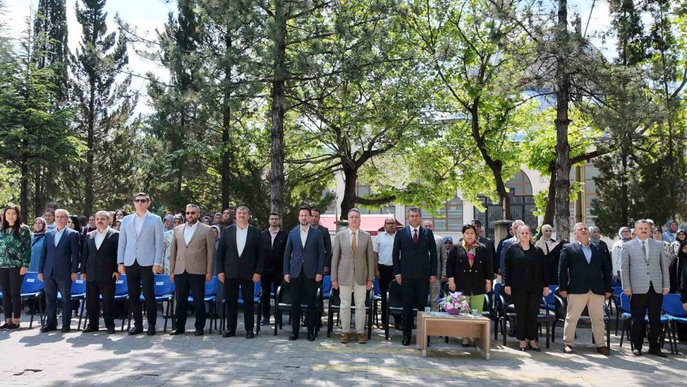 Halk Eğitim Merkezi Yıl Sonu Sergisi Göz Kamaştırdı