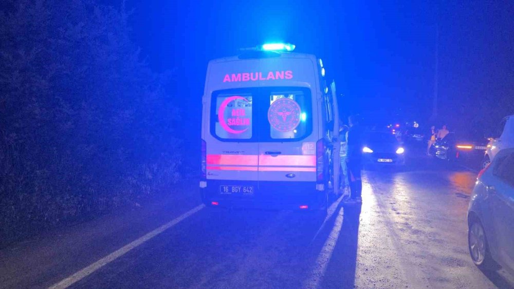 Motosiklet İle Otomobil Çarpıştı 1 Kişi Yaralandı