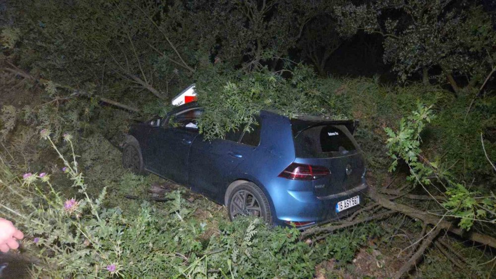 Motosiklet İle Otomobil Çarpıştı 1 Kişi Yaralandı